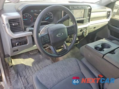 Zdjęcie 8 z 12 samochodu: 2024 FORD F350 SUPER DUTY VIN:1FTRF3DM6REF50369 - miniatura