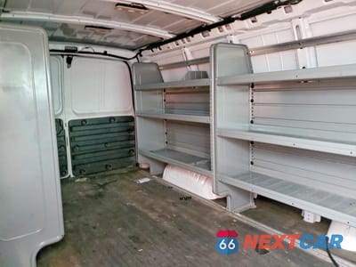 Zdjęcie 10 z 11 samochodu: 2020 CHEVROLET EXPRESS 2500 CARGO UTILITY / SERVICE VAN VIN:1GCWGBFG6L1246992 - miniatura