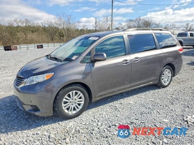 2013 TOYOTA SIENNA XLE 8-PASSENGER 5TDYK3DC8DS331429 - główne zdjęcie licytacji z USA - miniatura