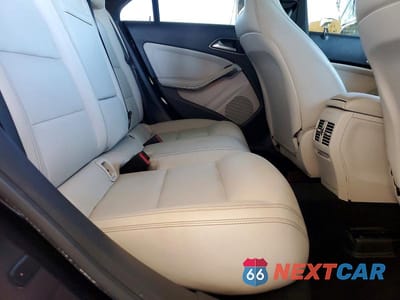 Zdjęcie 10 z 11 samochodu: 2016 MERCEDES-BENZ CLA 250 VIN:WDDSJ4EB4GN351519 - miniatura