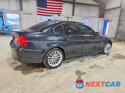 Trzecie zdjęcie samochodu z tyłu: 2011 BMW 328 XI SULEV VIN:WBAPK5G57BNN25082 - miniatura
