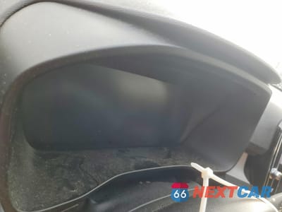 Zdjęcie 9 z 13 samochodu: 2019 VOLVO XC40 T5 MOMENTUM VIN:YV4162UK5K2053369 - miniatura