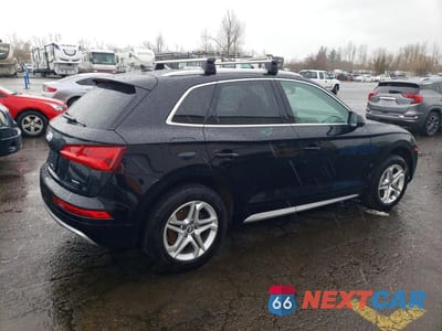 Trzecie zdjęcie samochodu z tyłu: 2019 AUDI Q5 PREMIUM VIN:WA1ANAFY2K2121431 - miniatura