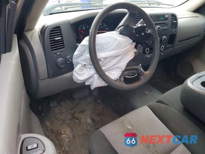 Zdjęcie 8 z 12 samochodu: 2008 CHEVROLET SILVERADO C1500 VIN:1GCEC14X98Z317812 - miniatura
