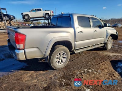 Trzecie zdjęcie samochodu z tyłu: 2017 TOYOTA TACOMA SR5 V6 VIN:3TMCZ5AN8HM086886 - miniatura