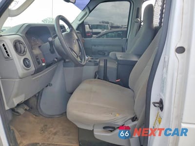 Zdjęcie 7 z 12 samochodu: 2013 FORD ECONOLINE E150 VAN VIN:1FTNE1EW1DDA23683 - miniatura