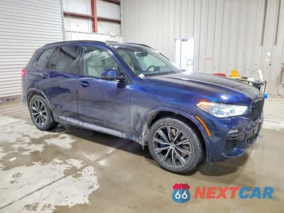 Czwarte zdjęcie samochodu z boku: 2020 BMW X5 M50I VIN:5UXJU4C08L9B83077 - miniatura