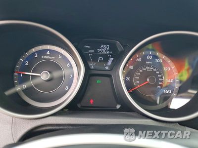 Zdjęcie 9 z 12 samochodu: 2013 HYUNDAI ELANTRA GLS VIN:KMHDH4AE0DU999824 - miniatura