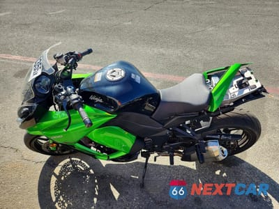 Trzecie zdjęcie samochodu z tyłu: 2015 KAWASAKI ZX1000 M VIN:JKAZXCM16FA005546 - miniatura