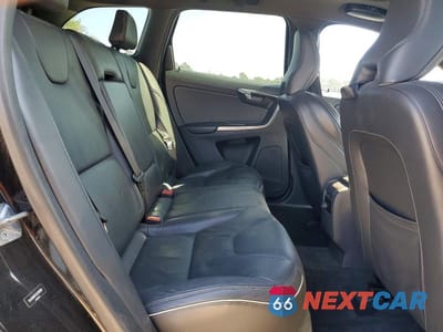 Zdjęcie 11 z 12 samochodu: 2016 VOLVO XC60 T6 R-DESIGN VIN:YV449MRP4G2916898 - miniatura