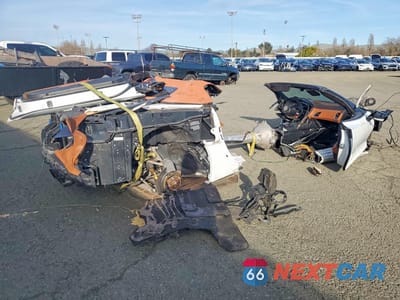 Trzecie zdjęcie samochodu z tyłu: 2014 CHEVROLET CORVETTE STINGRAY 3LT VIN:1G1YF3D77E5114185 - miniatura