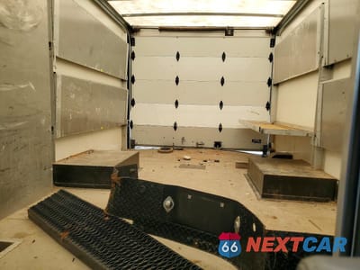 Zdjęcie 11 z 14 samochodu: 2022 CHEVROLET EXPRESS G3500 DELIVERY TRUCK VIN:1GB3GSC78N1257166 - miniatura