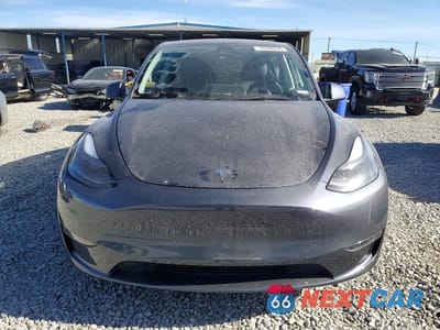 Piąte zdjęcie samochodu w środku: 2023 TESLA MODEL Y VIN:7SAYGAEE5PF810862 - miniatura