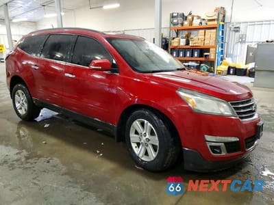 Czwarte zdjęcie samochodu z boku: 2013 CHEVROLET TRAVERSE LT VIN:1GNKVJKD6DJ188059 - miniatura