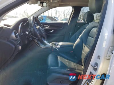 Zdjęcie 7 z 12 samochodu: 2016 MERCEDES-BENZ GLC 300 4MATIC VIN:WDC0G4KB7GF031510 - miniatura