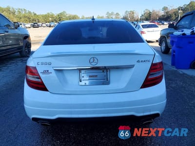 Zdjęcie 6 z 11 samochodu: 2014 MERCEDES-BENZ C 300 4MATIC VIN:WDDGF8AB3ER307795 - miniatura