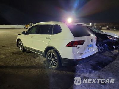 Drugie zdjęcie samochodu z przodu: 2019 VOLKSWAGEN TIGUAN SE VIN:3VV3B7AX3KM056088 - miniatura