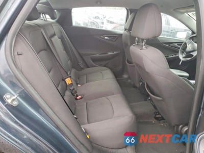 Zdjęcie 10 z 12 samochodu: 2019 CHEVROLET MALIBU VIN:1G1ZD5ST3KF128418 - miniatura