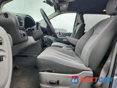 Zdjęcie 7 z 13 samochodu: 2006 DODGE GRAND CARAVAN SXT VIN:2D8GP44LX6R822665 - miniatura