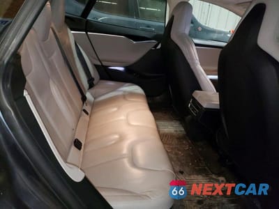 Zdjęcie 10 z 11 samochodu: 2016 TESLA MODEL S VIN:5YJSA1E27GF144887 - miniatura