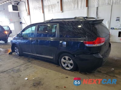 Drugie zdjęcie samochodu z przodu: 2014 TOYOTA SIENNA LE VIN:5TDKK3DCXES423830 - miniatura