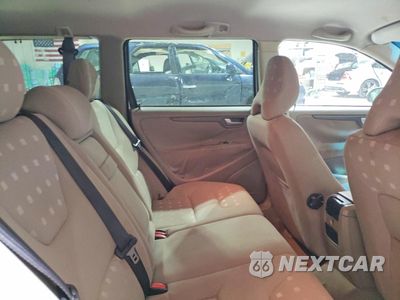 Zdjęcie 10 z 12 samochodu: 2005 VOLVO V70 VIN:YV1SW612952490065 - miniatura