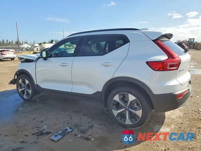 Drugie zdjęcie samochodu z przodu: 2026 VOLVO XC40 PLUS VIN:YV4L12UC0T2700326 - miniatura