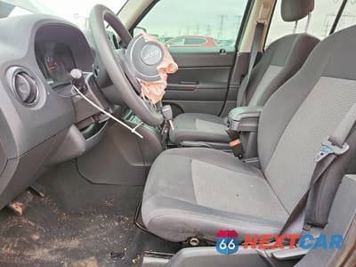 Zdjęcie 7 z 13 samochodu: 2012 JEEP PATRIOT SPORT VIN:1C4NJRBB4CD608686 - miniatura