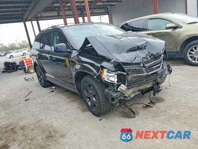 Czwarte zdjęcie samochodu z boku: 2019 DODGE JOURNEY CROSSROAD VIN:3C4PDCGB7KT875044 - miniatura