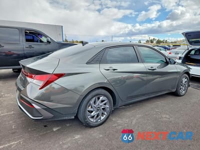 Trzecie zdjęcie samochodu z tyłu: 2024 HYUNDAI ELANTRA SEL VIN:KMHLM4DG5RU774973 - miniatura