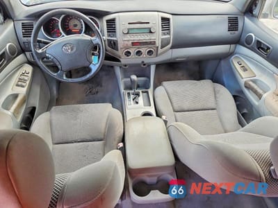 Zdjęcie 8 z 11 samochodu: 2005 TOYOTA TACOMA DOUBLE CAB VIN:5TELU42N25Z070575 - miniatura