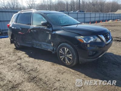 Czwarte zdjęcie samochodu z boku: 2017 NISSAN PATHFINDER S VIN:5N1DR2MM7HC680131 - miniatura