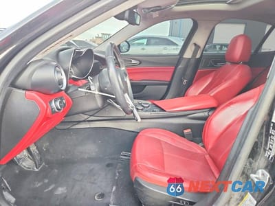 Zdjęcie 7 z 12 samochodu: 2019 ALFA ROMEO GIULIA VIN:ZARFAMANXK7600355 - miniatura