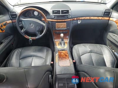 Zdjęcie 8 z 11 samochodu: 2005 MERCEDES-BENZ E 500 VIN:WDBUF70J35A724220 - miniatura