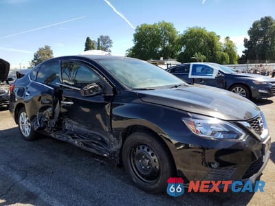 Czwarte zdjęcie samochodu z boku: 2017 NISSAN SENTRA SV VIN:3N1AB7AP2HY246278 - miniatura