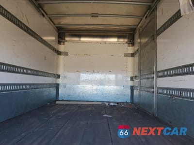 Zdjęcie 10 z 13 samochodu: 2013 ISUZU NPR HD BOX TRUCK VIN:JALC4W169D7002087 - miniatura