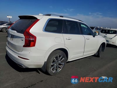 Trzecie zdjęcie samochodu z tyłu: 2016 VOLVO XC90 T6 VIN:YV4A22PK7G1084269 - miniatura