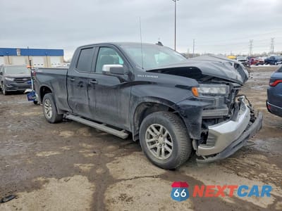 Czwarte zdjęcie samochodu z boku: 2019 CHEVROLET SILVERADO K1500 LT VIN:1GCRYDEK3KZ284031 - miniatura