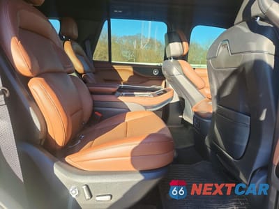 Zdjęcie 11 z 14 samochodu: 2025 LINCOLN NAVIGATOR RESERVE VIN:5LMJJ2LG5SEL08611 - miniatura
