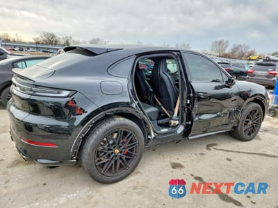 Trzecie zdjęcie samochodu z tyłu: 2025 PORSCHE CAYENNE GTS COUPE VIN:WP1BG2AY7SDA43393 - miniatura