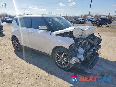 Czwarte zdjęcie samochodu z boku: 2024 KIA SOUL EX VIN:KNDJ33AU6R7904437 - miniatura