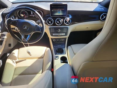 Zdjęcie 8 z 12 samochodu: 2017 MERCEDES-BENZ CLA 250 VIN:WDDSJ4EB1HN494333 - miniatura