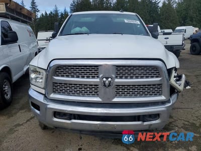 Piąte zdjęcie samochodu w środku: 2013 RAM 2500 SLT VIN:3C6UR5DL1DG572308 - miniatura