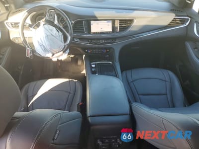 Zdjęcie 8 z 14 samochodu: 2023 BUICK ENCLAVE ESSENCE VIN:5GAEVAKW8PJ219793 - miniatura