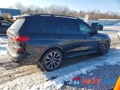 Trzecie zdjęcie samochodu z tyłu: 2021 BMW X7 M50I VIN:5UXCX6C08M9H52376 - miniatura