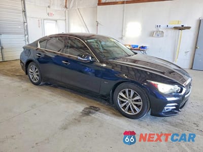 Czwarte zdjęcie samochodu z boku: 2016 INFINITI Q50 PREMIUM VIN:JN1EV7AR8GM342931 - miniatura
