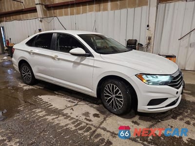 Czwarte zdjęcie samochodu z boku: 2021 VOLKSWAGEN JETTA S VIN:3VWC57BU0MM084196 - miniatura