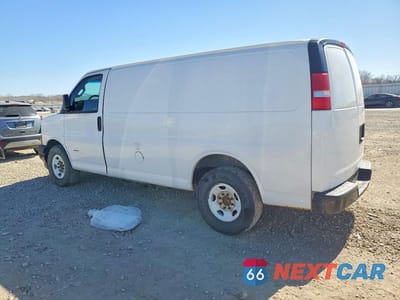 Drugie zdjęcie samochodu z przodu: 2017 CHEVROLET EXPRESS 2500 CARGO DELIVERY VAN VIN:1GCWGAF13H1325386 - miniatura