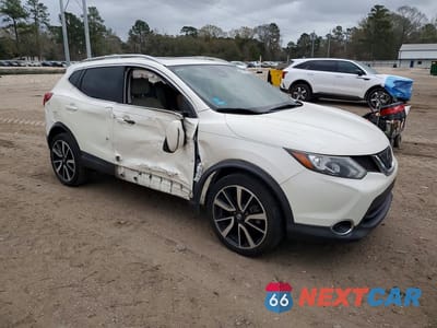 Czwarte zdjęcie samochodu z boku: 2017 NISSAN ROGUE SPORT SL VIN:JN1BJ1CP1HW007202 - miniatura