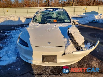 Piąte zdjęcie samochodu w środku: 2025 TESLA MODEL 3 VIN:5YJ3E1EB5SF912464 - miniatura